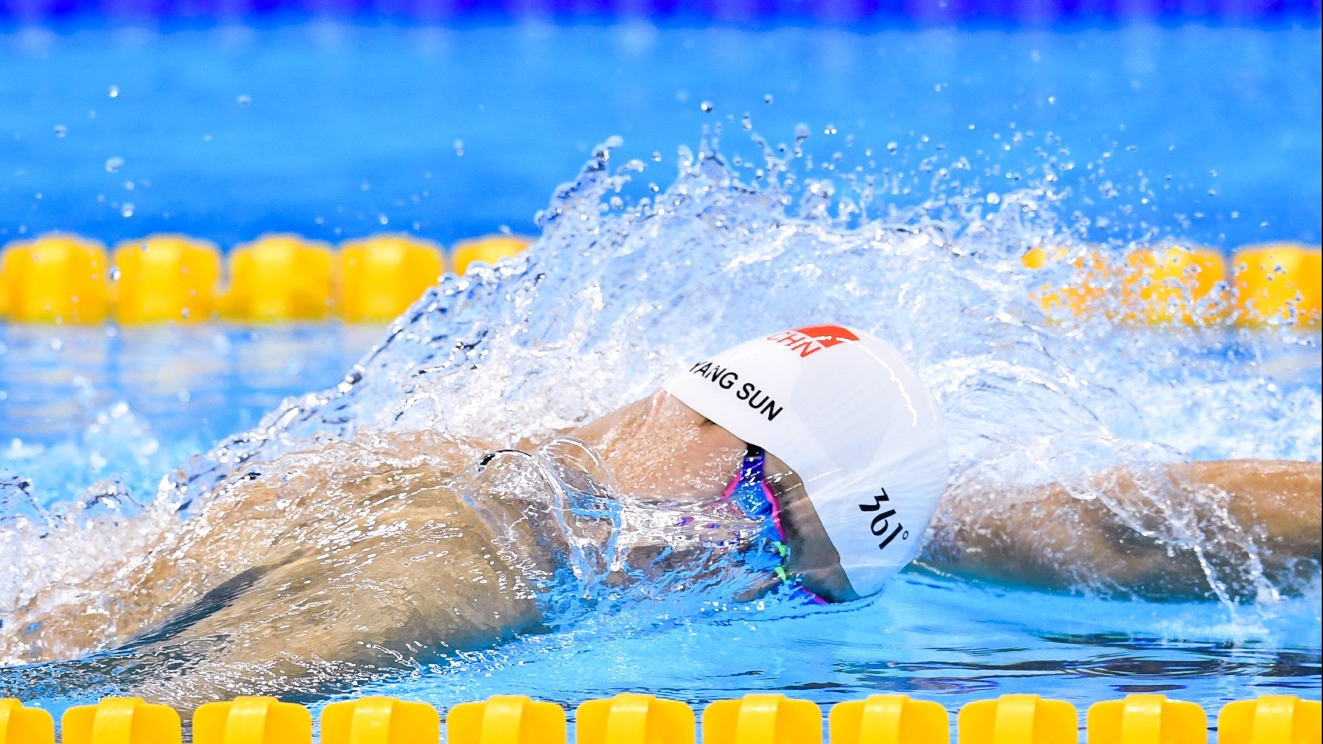 Uzi重要时刻战术调整，篮网带队取胜！引发球迷热议